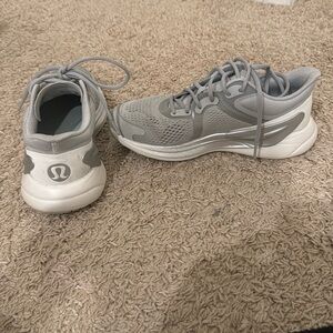 LULULEMON sneakers